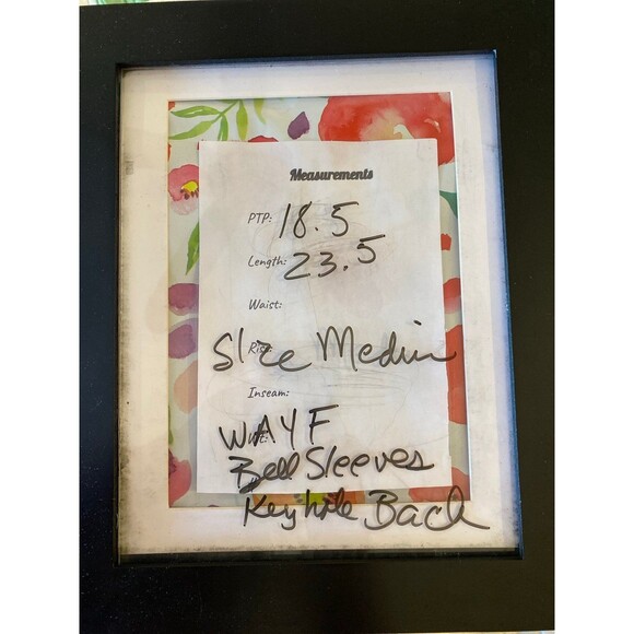 Wayf Blouse Size Medium Top Red Long Bell Sleeves Keyhole Tie Back Dressy Classy - Picture 12 of 12